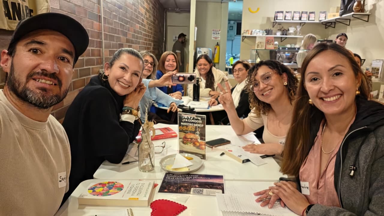 Vive esto en Book Fest Café, foto 2